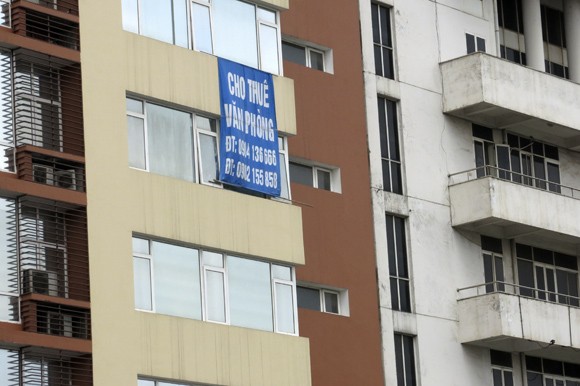 Shop sang trọng đồng loạt đóng cửa vì kinh tế suy thoái ảnh 5
