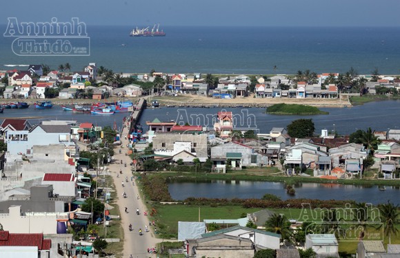 Chạm vào Cổ Lũy cô thôn để cảm nhận rõ “nhất bộ dị trạng” ảnh 9