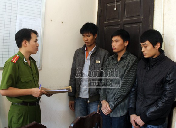 Bắt nhóm thanh niên ném Phó Công an xã chấn thương sọ não ảnh 1