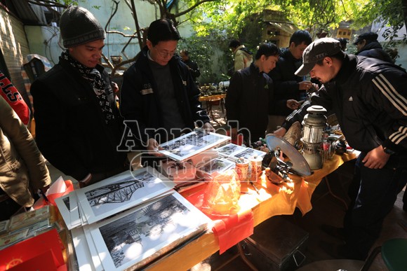Chuyển kể từ đồ xưa ảnh 1