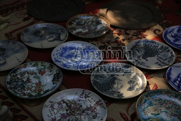 Chuyển kể từ đồ xưa ảnh 9