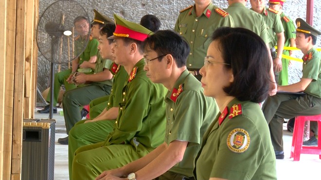 Gần 300 cán bộ Công an Hà Nội tranh tài giải bắn súng Báo An ninh Thủ đô năm 2020 ảnh 3