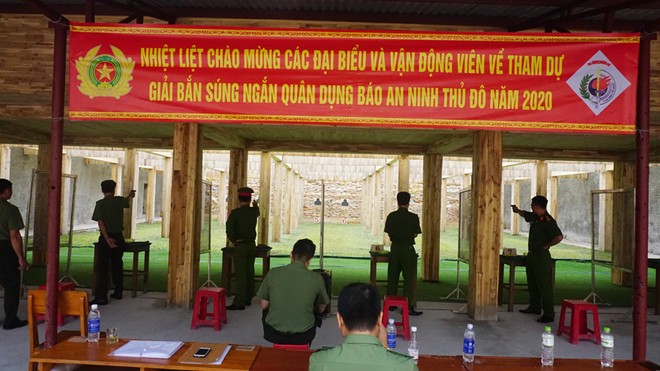 Gần 300 cán bộ Công an Hà Nội tranh tài giải bắn súng Báo An ninh Thủ đô năm 2020 ảnh 2