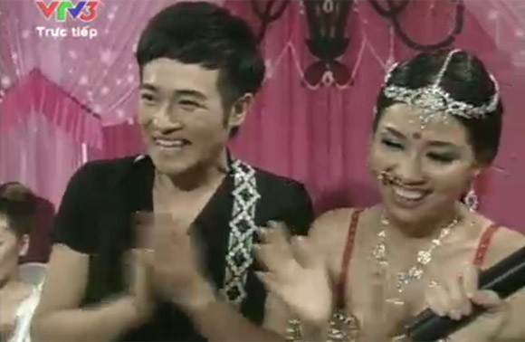 "Chân dài" Hà Anh và Hồ Trung Dũng giành vé "vớt" ảnh 1