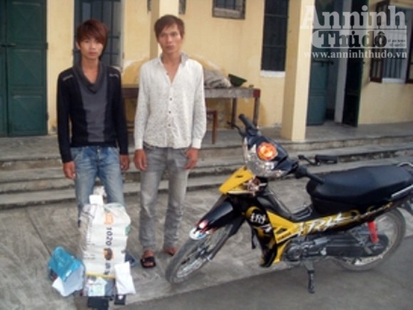 Công nhân mỏ đá “chôm” thuốc nổ đi bán ảnh 1