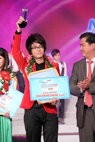 Bùi Anh Tuấn - Ngôi sao tiếng hát truyền hình 2011 ảnh 2