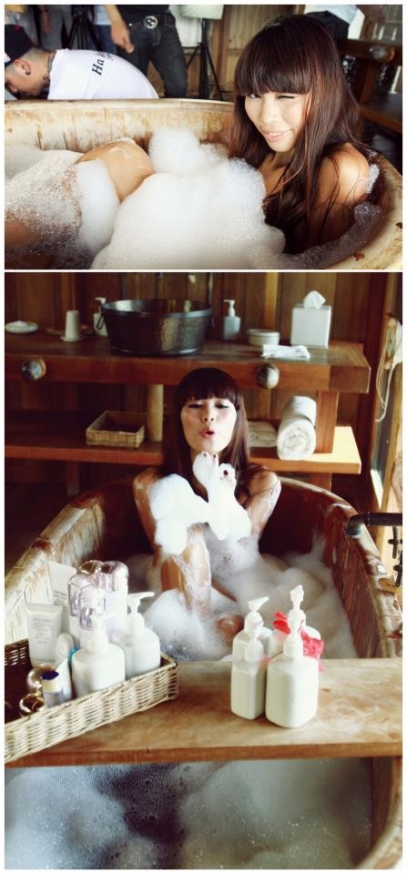 Hà Anh bị "ném đá" trong single đầu tay ảnh 4