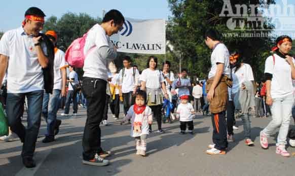 Hoa hậu Ngọc Hân chạy bộ vì trẻ em ảnh 7