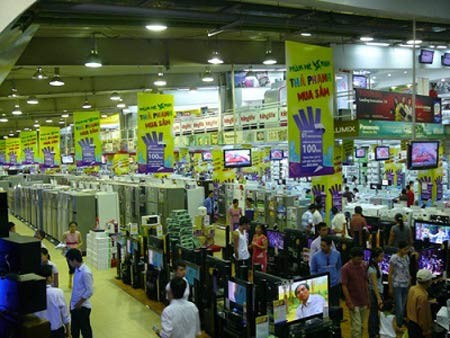 TP.HCM: Khuyến mãi sớm vẫn ế khách ảnh 1