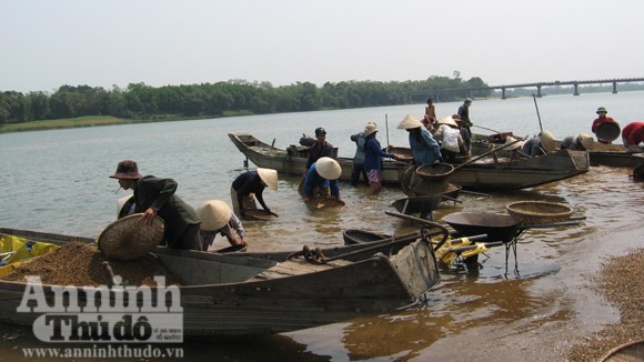 Lay lắt làng Giang Hến... ảnh 1