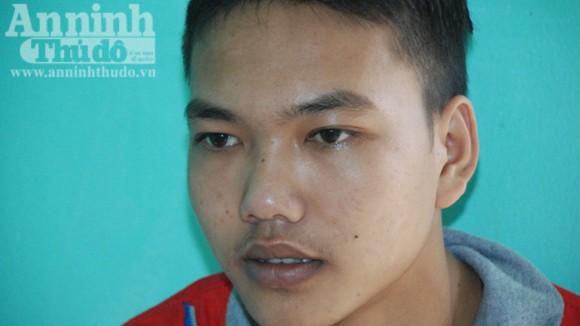 Kẹp dao đâm đối thủ, đâm cả người can ngăn ảnh 1