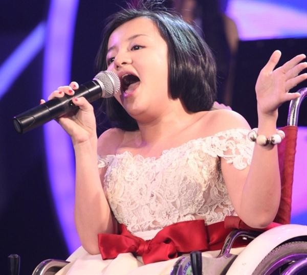 Cô gái "xương thủy tinh" và chàng trai popping dắt tay nhau vào chung kết ảnh 1