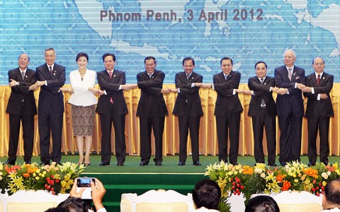 Vì hòa bình, an ninh và phát triển khu vực ảnh 1