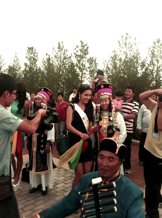 Hoàng My nguyện cầu trước đêm Chung kết ảnh 4