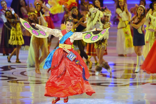 Chủ nhà Trung Quốc lên ngôi Miss World không thuyết phục ảnh 17