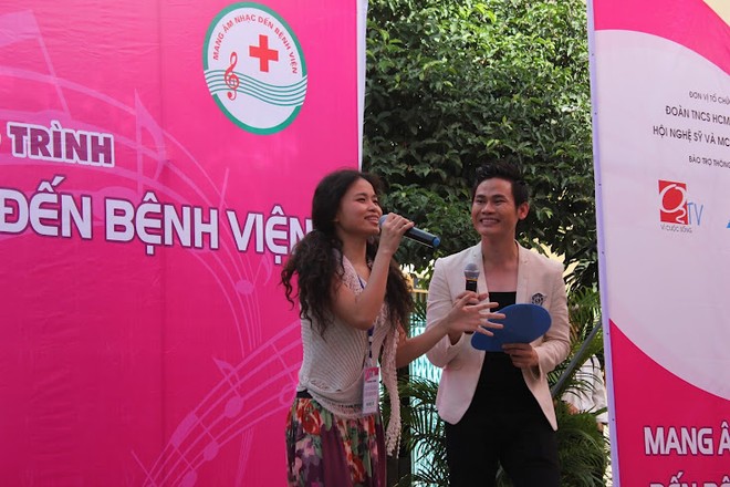 Uyên Linh, Wanbi Tuấn Anh xoa dịu nỗi đau bằng tiếng hát ảnh 3