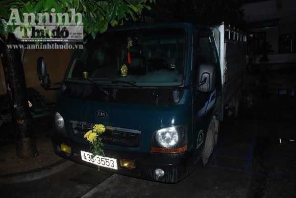 Bắt xe ôtô chở 10 cổ vật Chăm Pa ảnh 3