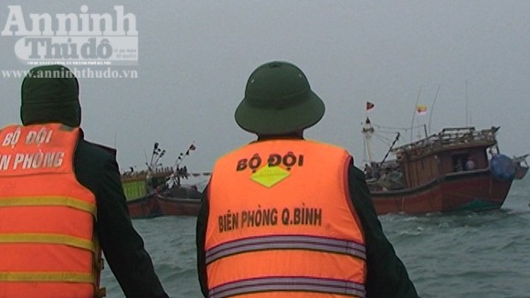 Quảng Bình: Tàu cá thứ ba bị mất tích trên biển ảnh 3