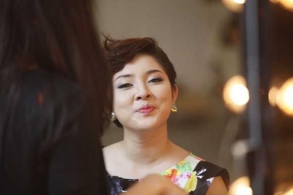 "Đột nhập" hậu trường xem Top 3 chuẩn bị cho đêm Gala 8 ảnh 4