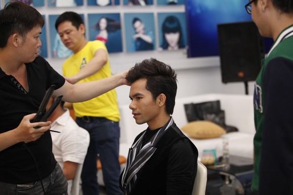 "Đột nhập" hậu trường xem Top 3 chuẩn bị cho đêm Gala 8 ảnh 8