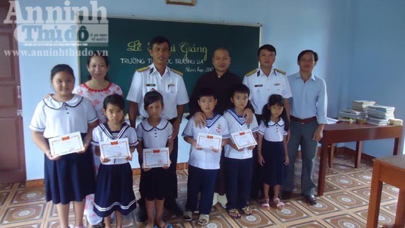 Tuyển 6 giáo viên tiểu học cho huyện đảo Trường Sa ảnh 1