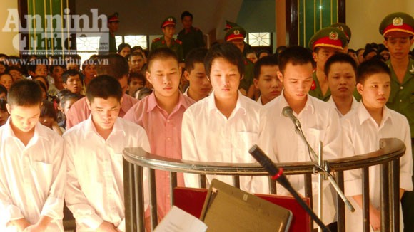 10 đối tượng đánh hội đồng khiến nam thanh niên tử vong ảnh 1