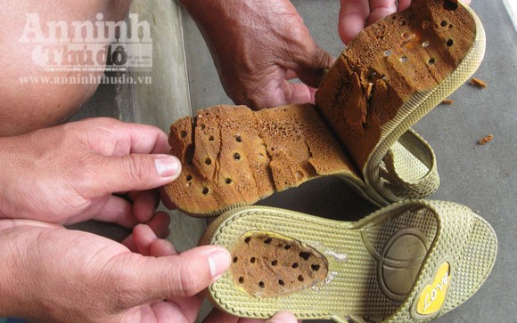 Phát hiện dép nhãn hiệu Trung Quốc gây ngứa, nhức chân ảnh 1