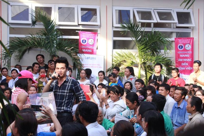 Dương Triệu Vũ - Thanh Thúy mang tiếng hát gửi tặng bệnh nhân nghèo ảnh 8