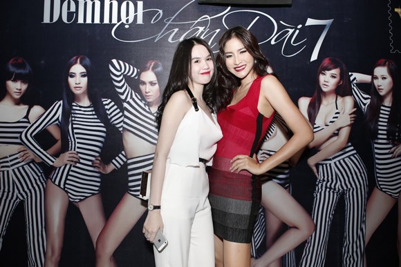 Ngọc Trinh khéo léo khoe vai trần đầy gợi cảm ảnh 6