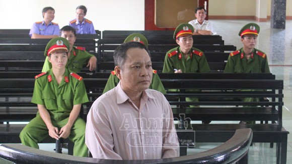 Chiếm đoạt hơn 600 triệu đồng của công ty, nhân viên lĩnh 12 năm tù ảnh 1