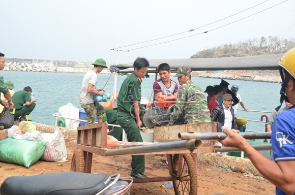 Đảo Cồn Cỏ tan hoang sau bão, cần hỗ trợ khẩn cấp ảnh 10