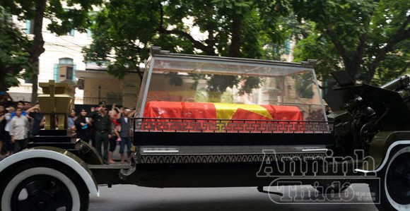Đại tướng Võ Nguyên Giáp: Quốc sử lưu danh, lòng dân tạc tượng! ảnh 12