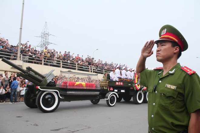 Đại tướng Võ Nguyên Giáp: Quốc sử lưu danh, lòng dân tạc tượng! ảnh 15