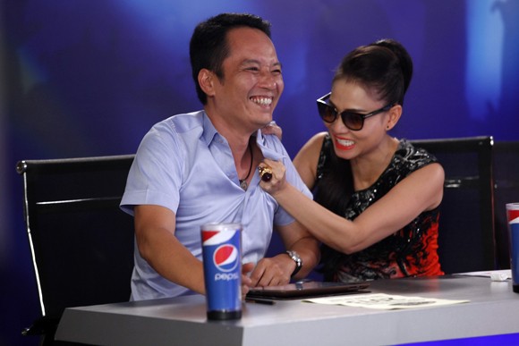 Thu Minh kéo áo Anh Quân, "bóp cổ" Mỹ Tâm ảnh 8