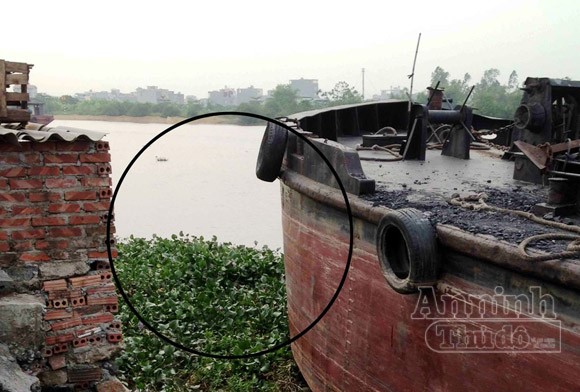 Phát hiện đôi trai gái 2 tay bị buộc chặt chết nổi trên sông ảnh 1