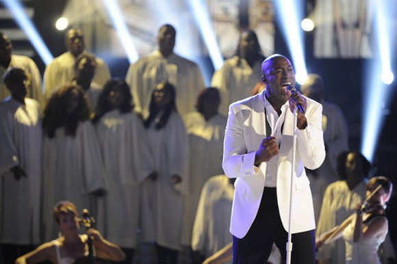 Quán quân The voice Mỹ bất ngờ xuất hiện trên sân khấu Giọng hát Việt ảnh 2
