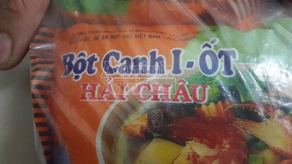 Phát hiện, thu giữ hàng ngàn gói bột canh i-ot, mì chính giả ảnh 5