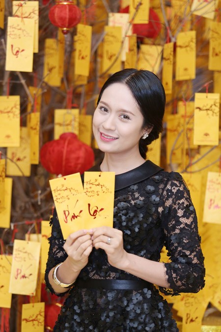Thanh Thuý khoe vẻ đẹp mặn mà của “gái một con” ảnh 4