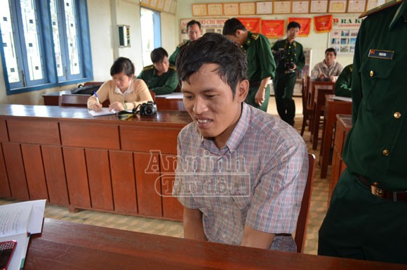 Tàu Quảng Ngãi đưa 4 người nước ngoài bị nạn về tới Cảng Sa Kỳ ảnh 2
