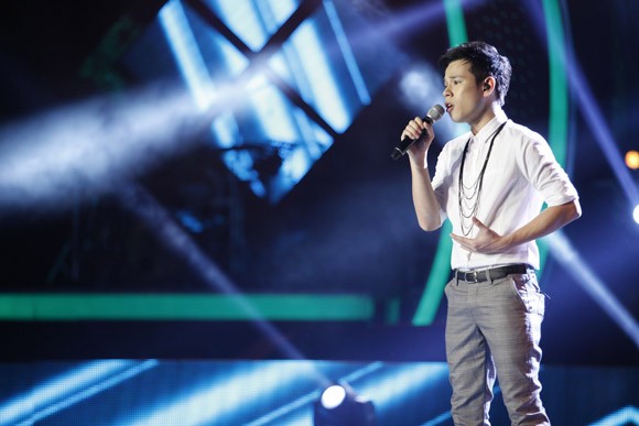 Đông Hùng bất ngờ lọt top nguy hiểm, Anh Quân chia tay Vietnam Idol ảnh 8