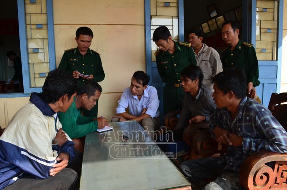 Bàn giao, đưa 4 ngư dân Philippines bị nạn về nước ảnh 1