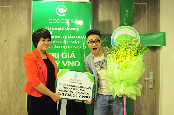 Quán quân "Người giấu mặt" chính thức nhận căn hộ 2 tỷ ảnh 2