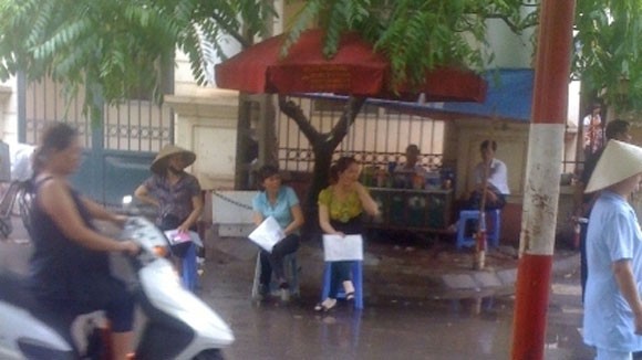 Cần chấm dứt ngay tình trạng “cò mồi” ảnh 1