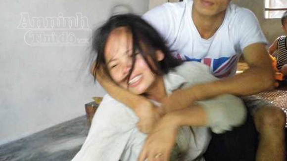 Cầm kéo đâm chết anh trai vì mảnh đất vườn ảnh 2