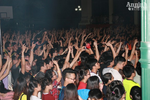 "Đêm rock Giao thông" cuồng nhiệt ngoài sức tưởng tượng ảnh 10