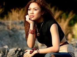 Ca sỹ trẻ gây "thảm hoạ" vì mong được... chửi ảnh 2