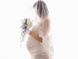 "Khám phá" đêm tân hôn của những cặp “ăn cơm trước kẻng” ảnh 1