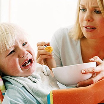 Chiêu trò “thoát hiểm” của cô dâu khi bị ép sinh con nối dõi ảnh 2