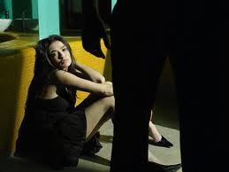 Sự cay đắng của người đàn bà bị chồng trí thức trả thù tình thâm độc ảnh 1