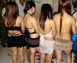 Hư hỏng vì được xả láng tiêu tiền ảnh 2